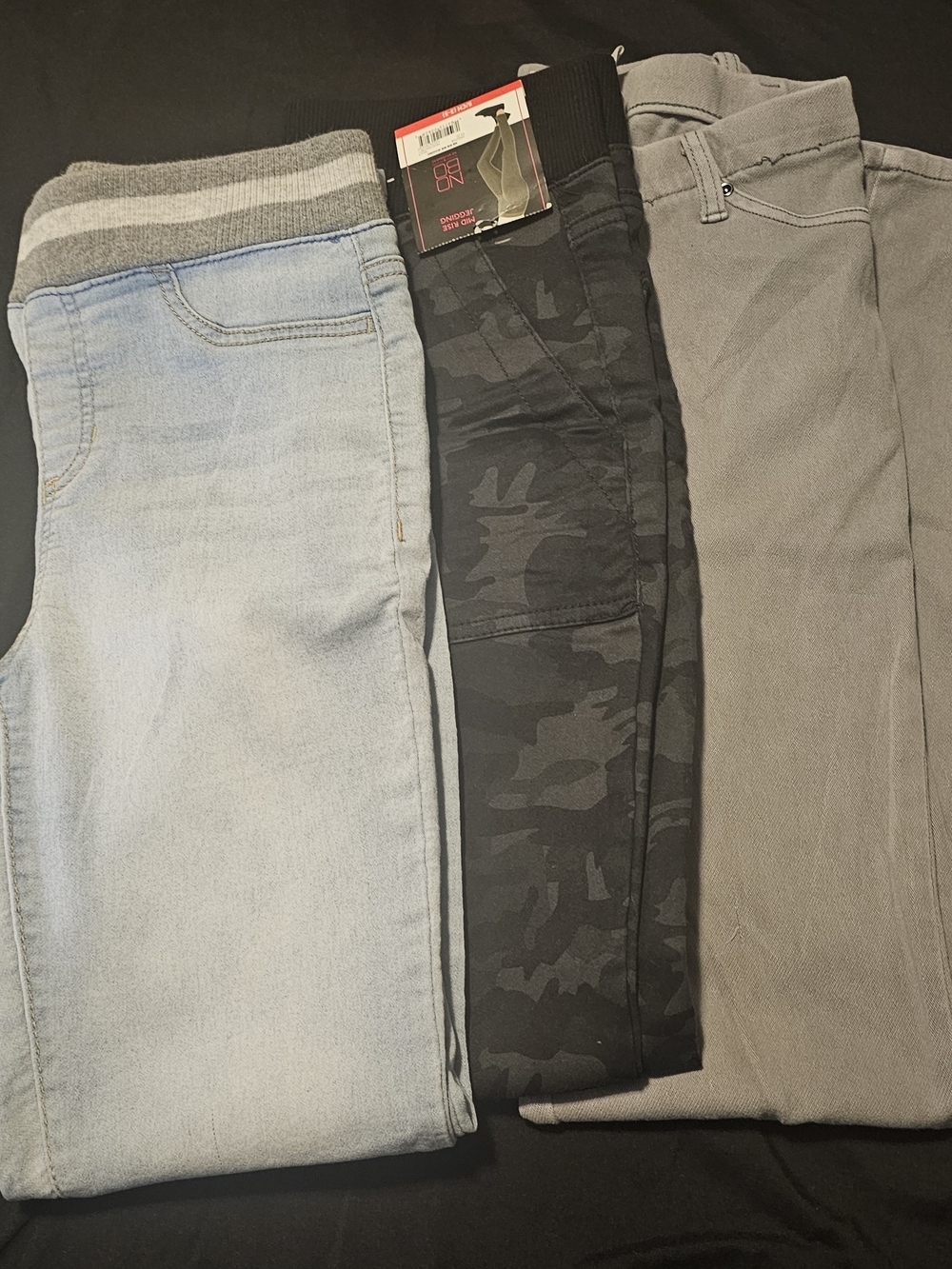3 Pairs Of Mid Rise Jeggings